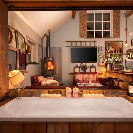 The Cowshed At Cheshire Boutique Barns Villa Nantwich Dış mekan fotoğraf